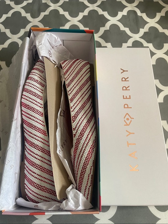 Katy Perry Collections Shoes - HTF Katie Perry Flats “ The Hollie Ballet “
 Holiday inspired size 9